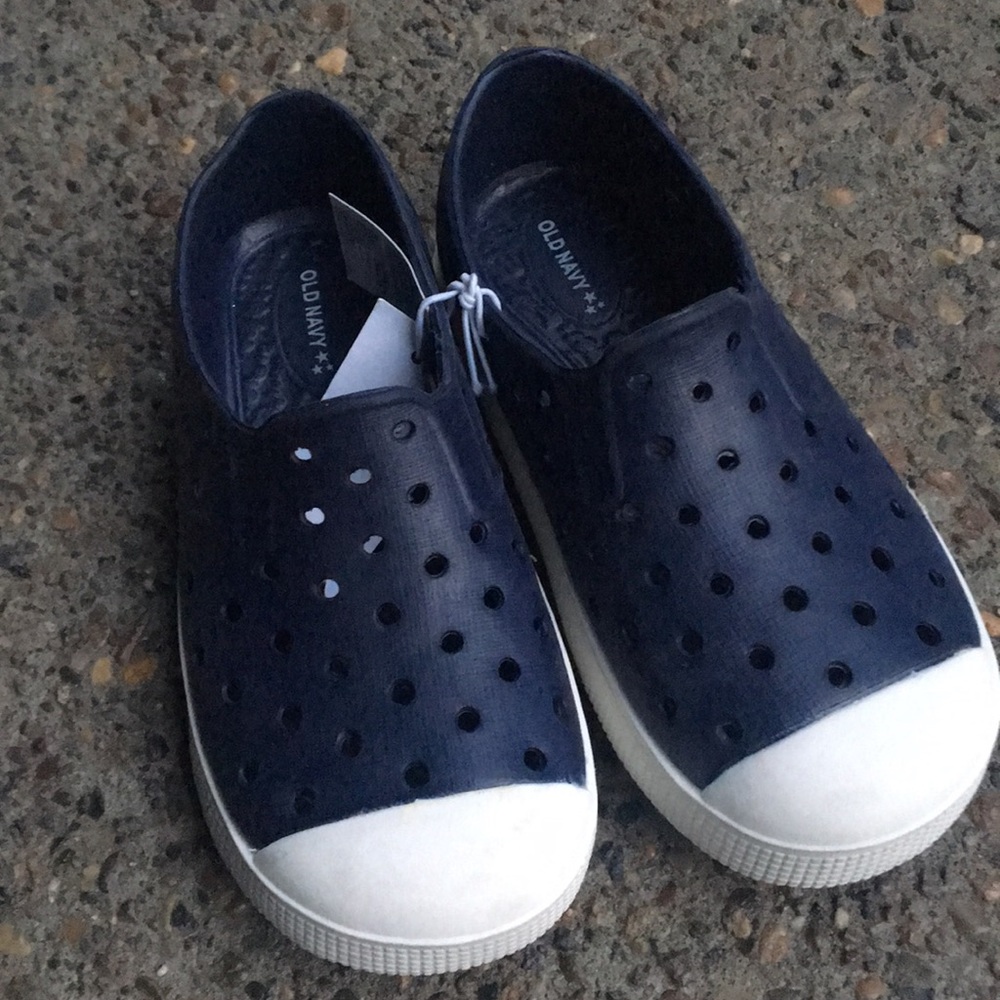 Old navy water shoes